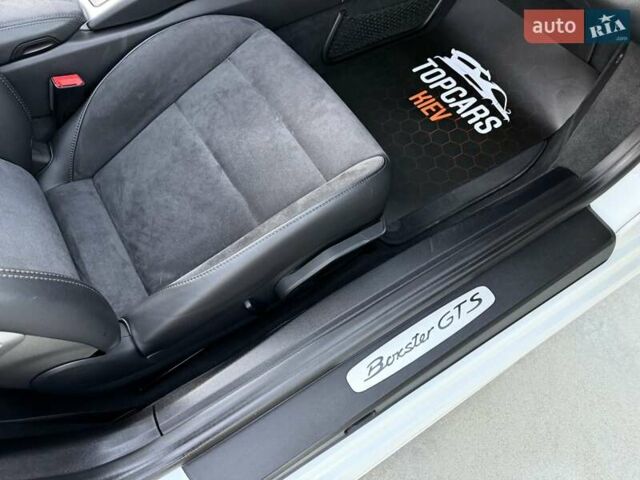 Белый Порше Бокстер, объемом двигателя 2.5 л и пробегом 33 тыс. км за 69500 $, фото 63 на Automoto.ua