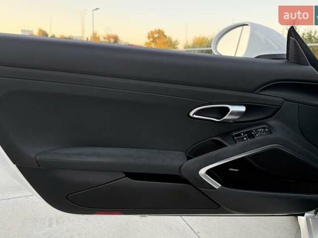 Белый Порше Бокстер, объемом двигателя 2.5 л и пробегом 33 тыс. км за 69500 $, фото 40 на Automoto.ua