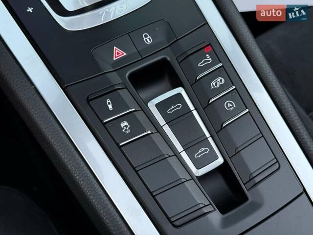 Белый Порше Бокстер, объемом двигателя 2.5 л и пробегом 33 тыс. км за 69500 $, фото 65 на Automoto.ua