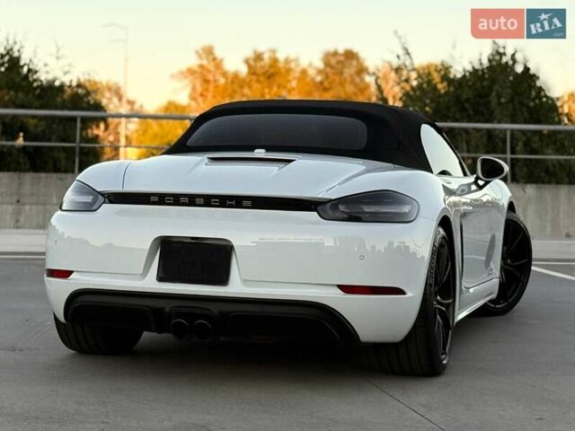 Белый Порше Бокстер, объемом двигателя 2.5 л и пробегом 33 тыс. км за 69500 $, фото 11 на Automoto.ua