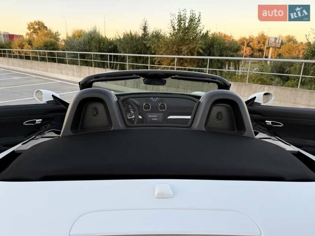 Белый Порше Бокстер, объемом двигателя 2.5 л и пробегом 33 тыс. км за 69500 $, фото 56 на Automoto.ua