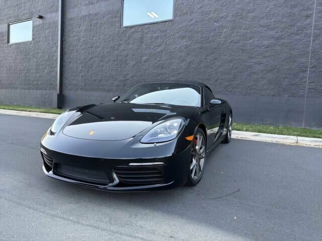 Черный Порше Бокстер, объемом двигателя 2.5 л и пробегом 70 тыс. км за 17000 $, фото 2 на Automoto.ua