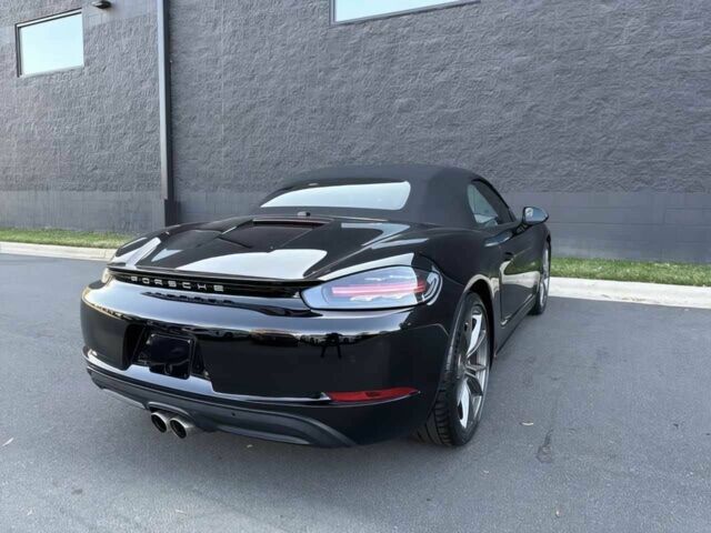 Черный Порше Бокстер, объемом двигателя 2.5 л и пробегом 70 тыс. км за 17000 $, фото 6 на Automoto.ua