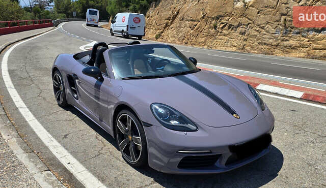 Черный Порше Бокстер, объемом двигателя 1.99 л и пробегом 19 тыс. км за 75000 $, фото 24 на Automoto.ua