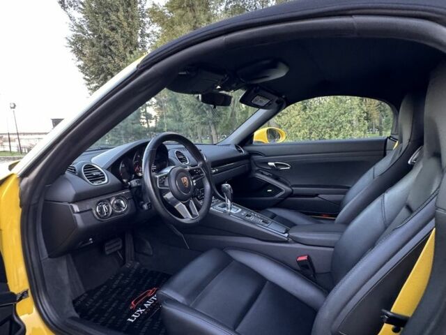 Жовтий Порше Boxster, об'ємом двигуна 2 л та пробігом 28 тис. км за 75555 $, фото 16 на Automoto.ua