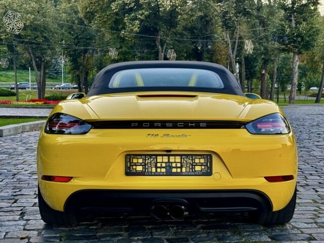 Жовтий Порше Boxster, об'ємом двигуна 2 л та пробігом 28 тис. км за 75555 $, фото 13 на Automoto.ua