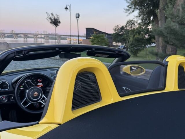 Жовтий Порше Boxster, об'ємом двигуна 2 л та пробігом 28 тис. км за 75555 $, фото 2 на Automoto.ua