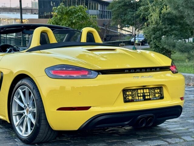 Жовтий Порше Boxster, об'ємом двигуна 2 л та пробігом 28 тис. км за 75555 $, фото 4 на Automoto.ua