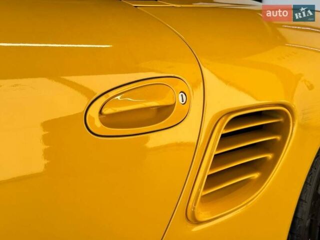 Желтый Порше Бокстер, объемом двигателя 2.69 л и пробегом 49 тыс. км за 24800 $, фото 11 на Automoto.ua