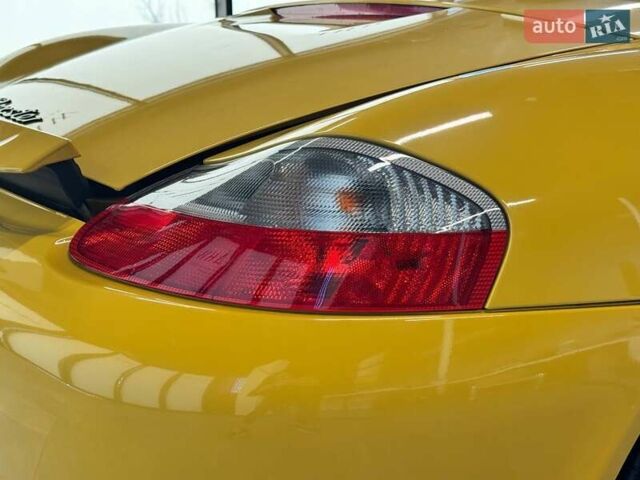 Желтый Порше Бокстер, объемом двигателя 2.69 л и пробегом 49 тыс. км за 24800 $, фото 11 на Automoto.ua