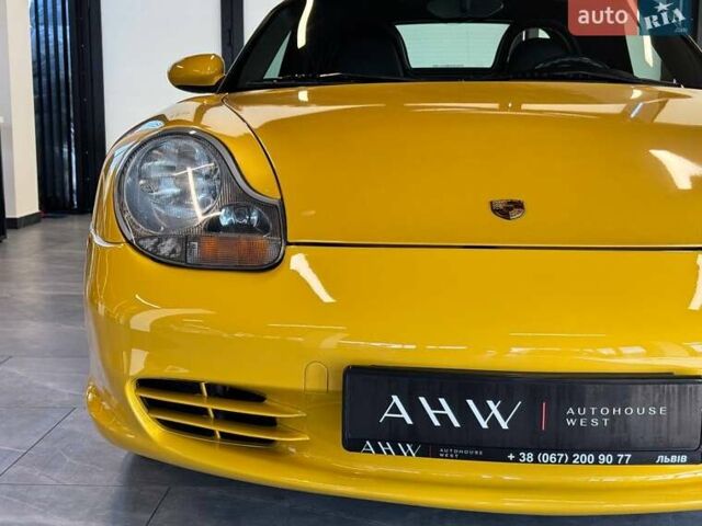 Желтый Порше Бокстер, объемом двигателя 2.69 л и пробегом 49 тыс. км за 24800 $, фото 2 на Automoto.ua