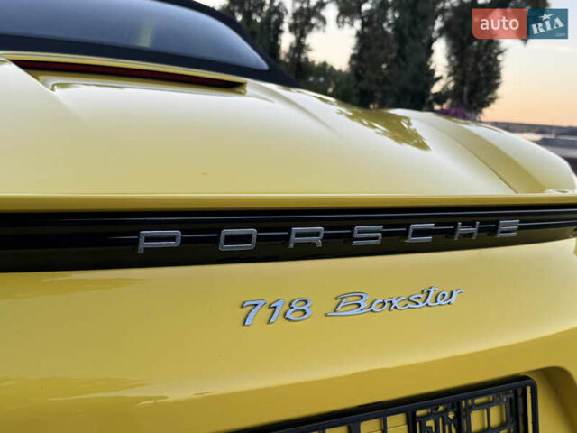Жовтий Порше Boxster, об'ємом двигуна 1.99 л та пробігом 28 тис. км за 75555 $, фото 146 на Automoto.ua