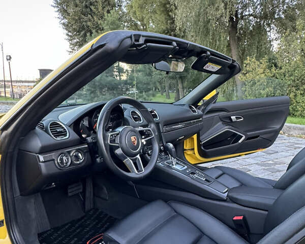 Жовтий Порше Boxster, об'ємом двигуна 1.99 л та пробігом 28 тис. км за 75555 $, фото 48 на Automoto.ua