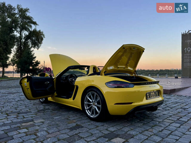 Жовтий Порше Boxster, об'ємом двигуна 1.99 л та пробігом 28 тис. км за 75555 $, фото 88 на Automoto.ua