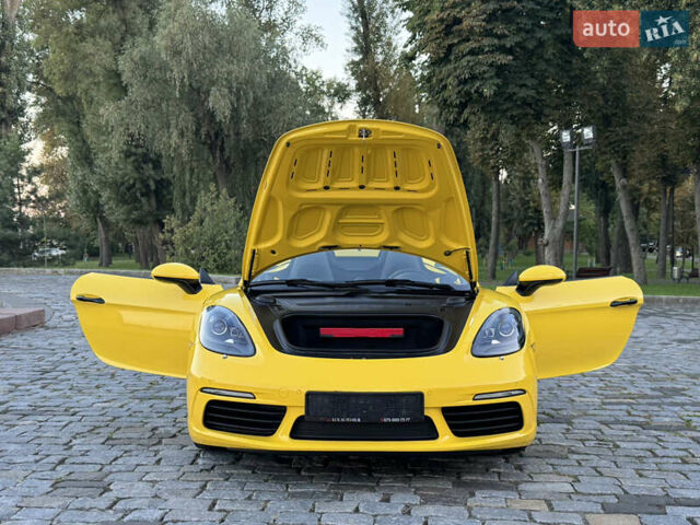 Жовтий Порше Boxster, об'ємом двигуна 1.99 л та пробігом 28 тис. км за 75555 $, фото 15 на Automoto.ua
