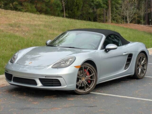 Серый Порше Бокстер, объемом двигателя 2.5 л и пробегом 67 тыс. км за 38000 $, фото 1 на Automoto.ua