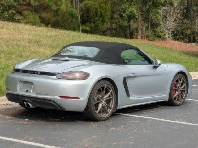 Серый Порше Бокстер, объемом двигателя 2.5 л и пробегом 67 тыс. км за 38000 $, фото 4 на Automoto.ua
