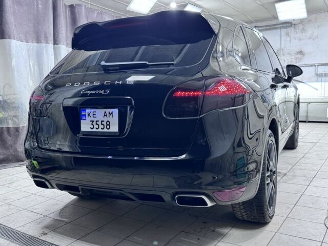 Черный Порше Кайене С Гибрид, объемом двигателя 3 л и пробегом 162 тыс. км за 20900 $, фото 5 на Automoto.ua