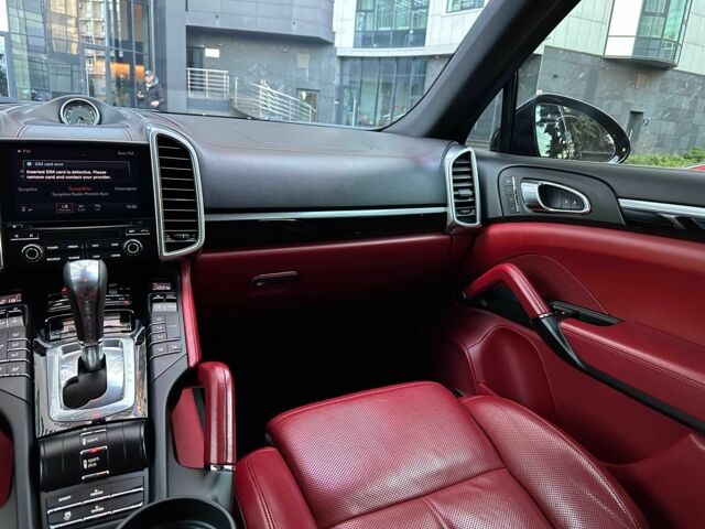 Черный Порше Кайене С Гибрид, объемом двигателя 3 л и пробегом 180 тыс. км за 34800 $, фото 22 на Automoto.ua