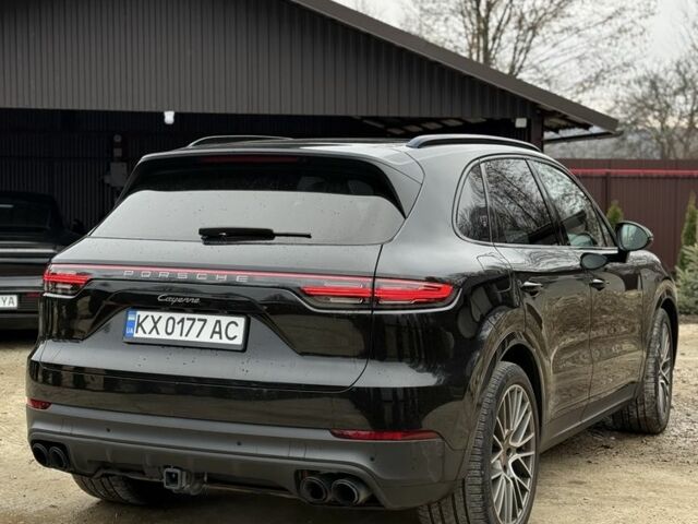 Черный Порше Кайене С Гибрид, объемом двигателя 3 л и пробегом 45 тыс. км за 67000 $, фото 1 на Automoto.ua