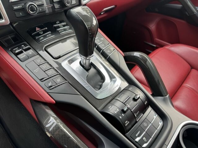 Білий Порше Каєн Турбо С, об'ємом двигуна 4.8 л та пробігом 89 тис. км за 29999 $, фото 19 на Automoto.ua