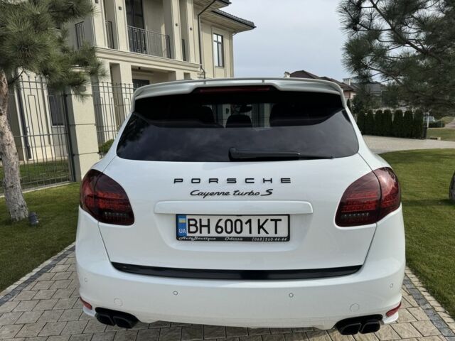 Білий Порше Каєн Турбо С, об'ємом двигуна 4.8 л та пробігом 89 тис. км за 29999 $, фото 4 на Automoto.ua