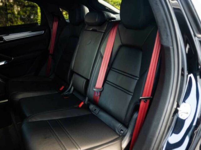 Черный Порше Каен Турбо С, объемом двигателя 4 л и пробегом 24 тыс. км за 29600 $, фото 7 на Automoto.ua