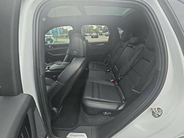 Белый Порше Каен Турбо, объемом двигателя 0 л и пробегом 16 тыс. км за 72400 $, фото 7 на Automoto.ua