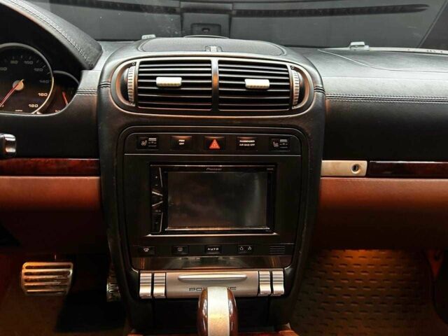 Чорний Порше Cayenne Turbo, об'ємом двигуна 4.8 л та пробігом 180 тис. км за 11800 $, фото 14 на Automoto.ua