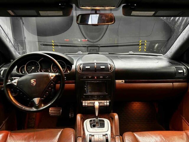 Чорний Порше Cayenne Turbo, об'ємом двигуна 4.8 л та пробігом 180 тис. км за 11800 $, фото 17 на Automoto.ua