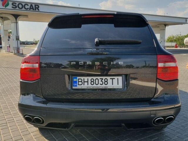 Черный Порше Каен Турбо, объемом двигателя 4.8 л и пробегом 185 тыс. км за 12500 $, фото 3 на Automoto.ua