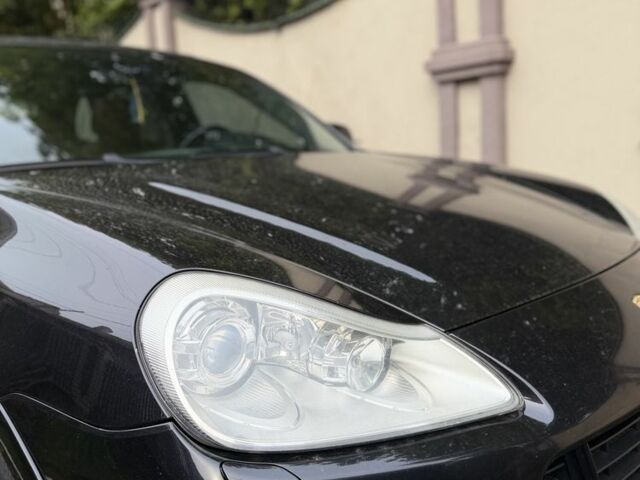 Черный Порше Каен Турбо, объемом двигателя 4.8 л и пробегом 302 тыс. км за 8500 $, фото 4 на Automoto.ua