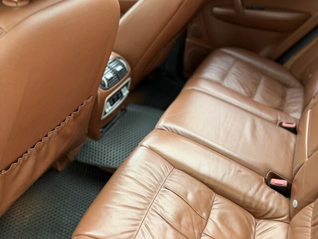 Черный Порше Каен Турбо, объемом двигателя 4.8 л и пробегом 302 тыс. км за 8500 $, фото 11 на Automoto.ua