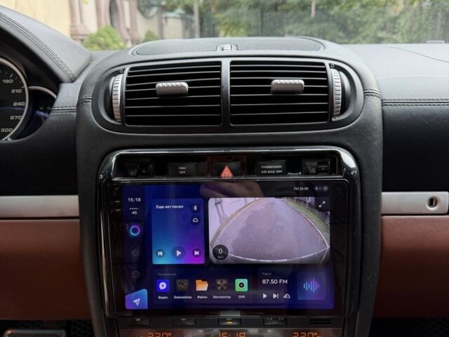 Черный Порше Каен Турбо, объемом двигателя 4.8 л и пробегом 302 тыс. км за 8500 $, фото 15 на Automoto.ua