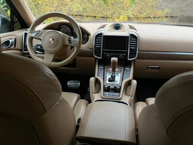 Чорний Порше Cayenne Turbo, об'ємом двигуна 4.8 л та пробігом 136 тис. км за 26000 $, фото 6 на Automoto.ua