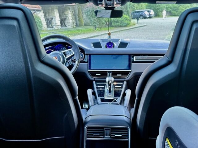 Белый Порше Каен, объемом двигателя 2.9 л и пробегом 80 тыс. км за 85500 $, фото 13 на Automoto.ua