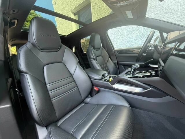 Білий Порше Cayenne, об'ємом двигуна 4 л та пробігом 33 тис. км за 26000 $, фото 12 на Automoto.ua