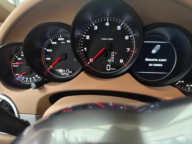 Білий Порше Cayenne, об'ємом двигуна 3.6 л та пробігом 95 тис. км за 39000 $, фото 3 на Automoto.ua