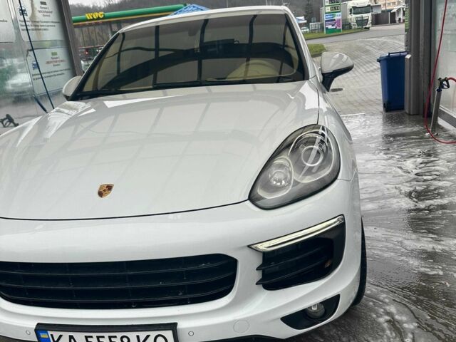 Білий Порше Cayenne, об'ємом двигуна 3.6 л та пробігом 95 тис. км за 39000 $, фото 1 на Automoto.ua