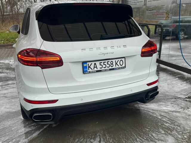 Білий Порше Cayenne, об'ємом двигуна 3.6 л та пробігом 95 тис. км за 39000 $, фото 2 на Automoto.ua