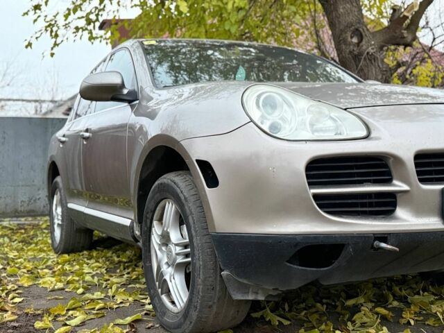Белый Порше Каен, объемом двигателя 1.9 л и пробегом 250 тыс. км за 3499 $, фото 9 на Automoto.ua