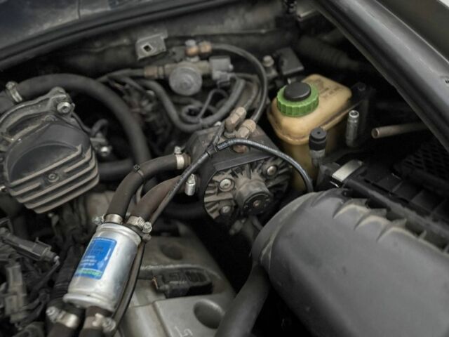 Белый Порше Каен, объемом двигателя 1.9 л и пробегом 250 тыс. км за 3499 $, фото 5 на Automoto.ua