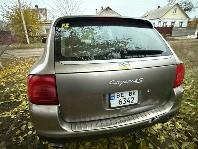 Белый Порше Каен, объемом двигателя 1.9 л и пробегом 250 тыс. км за 3499 $, фото 3 на Automoto.ua