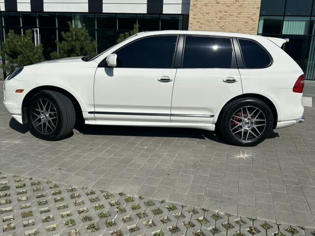Білий Порше Cayenne, об'ємом двигуна 4.8 л та пробігом 314 тис. км за 9900 $, фото 3 на Automoto.ua