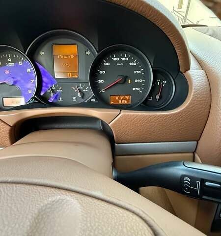 Білий Порше Cayenne, об'ємом двигуна 3.6 л та пробігом 169 тис. км за 13500 $, фото 3 на Automoto.ua