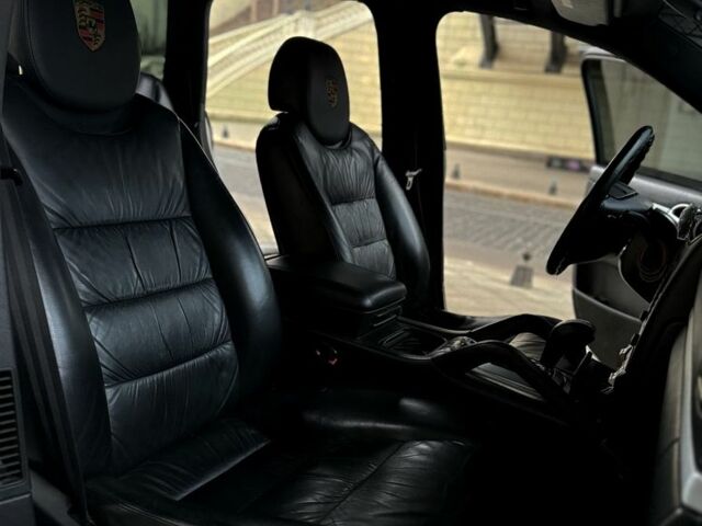 Белый Порше Каен, объемом двигателя 4.8 л и пробегом 350 тыс. км за 7500 $, фото 12 на Automoto.ua