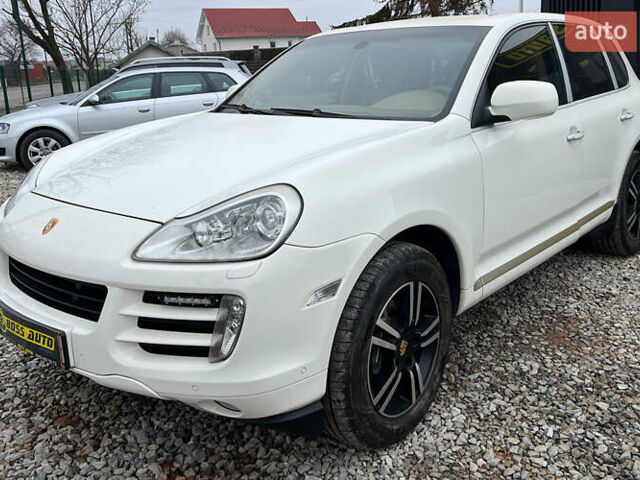 Білий Порше Cayenne, об'ємом двигуна 3.6 л та пробігом 169 тис. км за 13699 $, фото 2 на Automoto.ua
