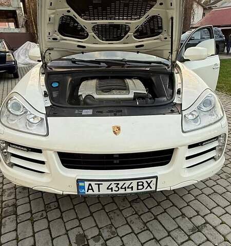 Білий Порше Cayenne, об'ємом двигуна 3.6 л та пробігом 169 тис. км за 13500 $, фото 8 на Automoto.ua