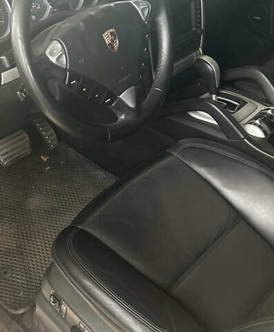 Білий Порше Cayenne, об'ємом двигуна 4.8 л та пробігом 233 тис. км за 6850 $, фото 3 на Automoto.ua
