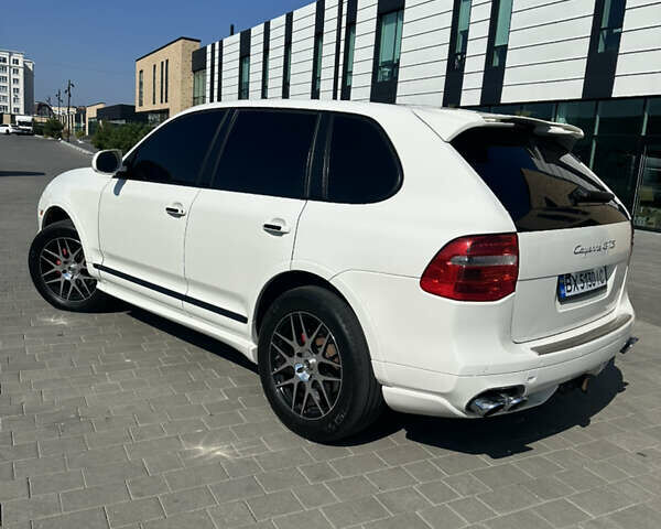 Білий Порше Cayenne, об'ємом двигуна 4.8 л та пробігом 314 тис. км за 9900 $, фото 4 на Automoto.ua